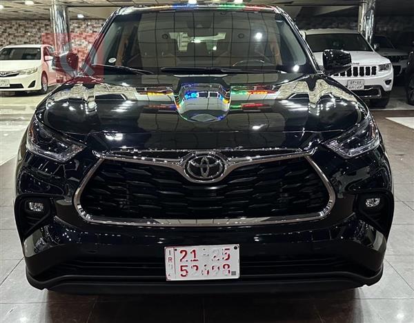 Toyota Highlander 2023 for sale in Iraq - Duhok